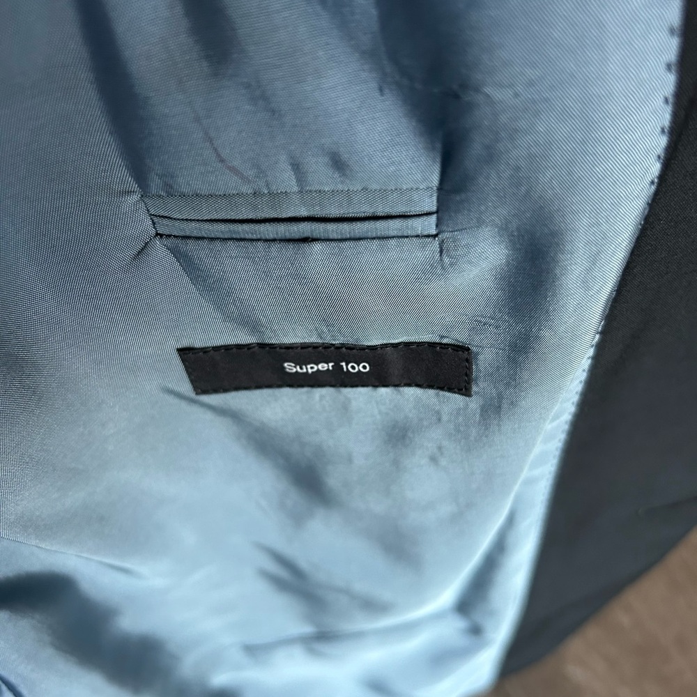 Hugo Boss Suit Jacket - Picture 5 of 6